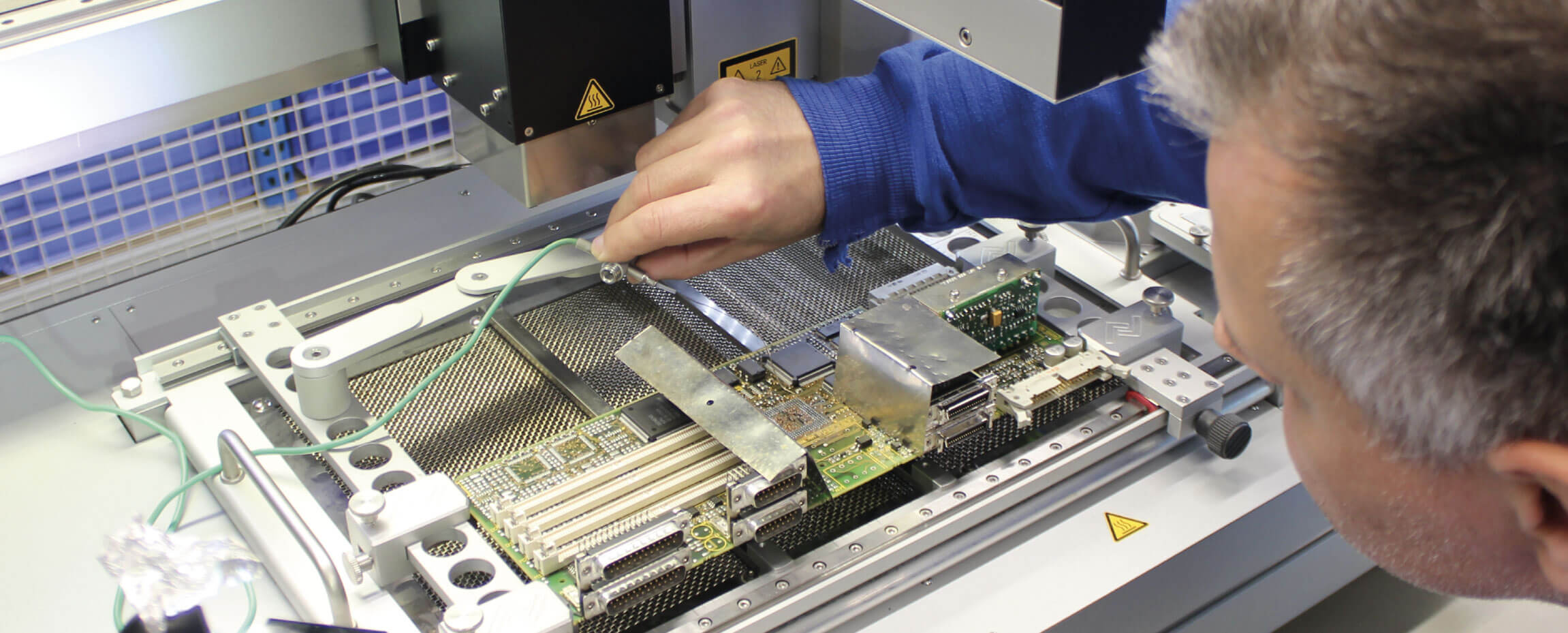 Nasza obietnica jakości – Stacje robocze do napraw – BVS Industrie-Elektronik